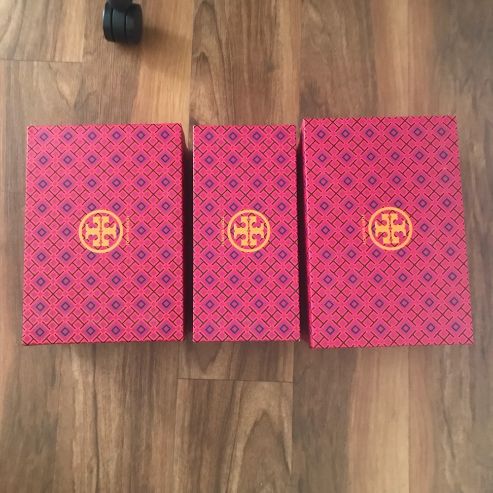 tory burch box
